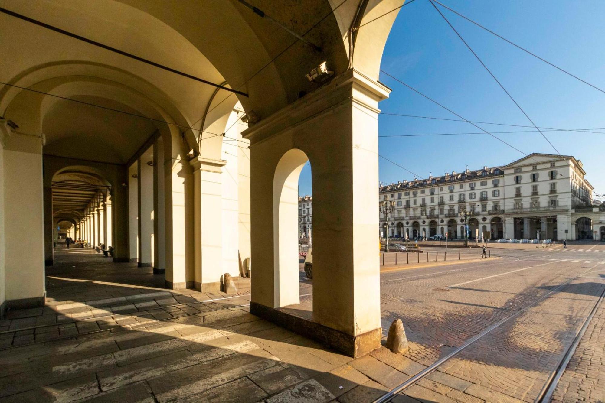 Il Salotto Di Torino Centrale In Piazza Vittorio Luaran gambar